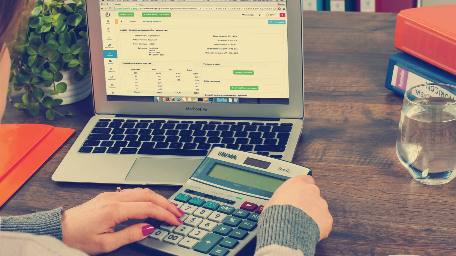 Какие данные собирать в заявке, чтобы потом без потерь перенести их в CRM